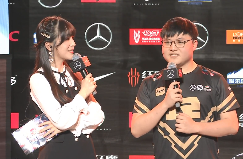 半岛体育app下载-科维托娃回归赛场，逆转首场状态亮眼，RNG观众沸腾！-半岛体育app下载